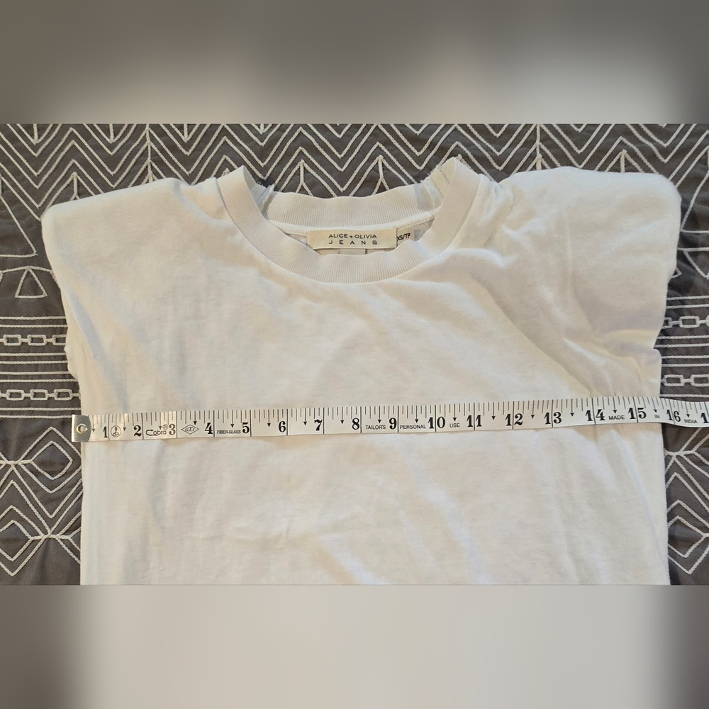 Alice + Olivia Basic White Tee Size XS - Picture 3 of 7